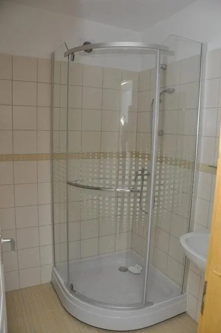 Sarok Apartmanhz Szekszrd