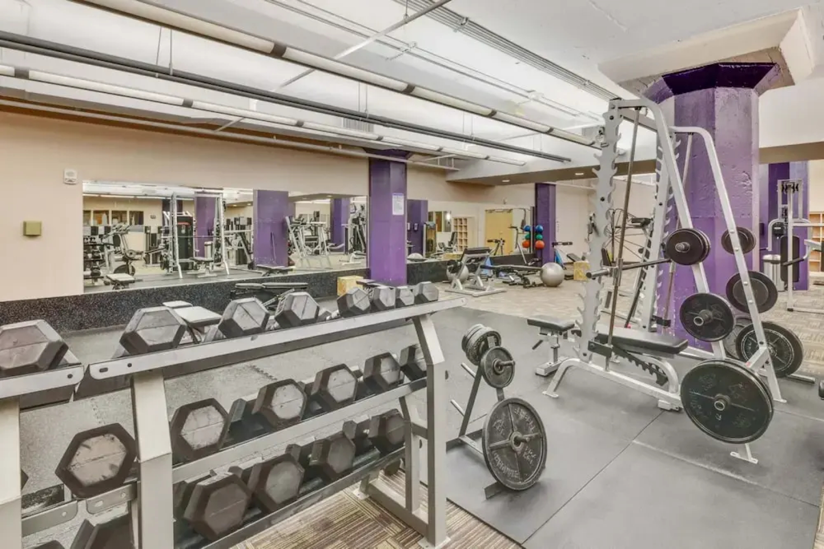 Global Luxury Suites in Downtown Cleveland