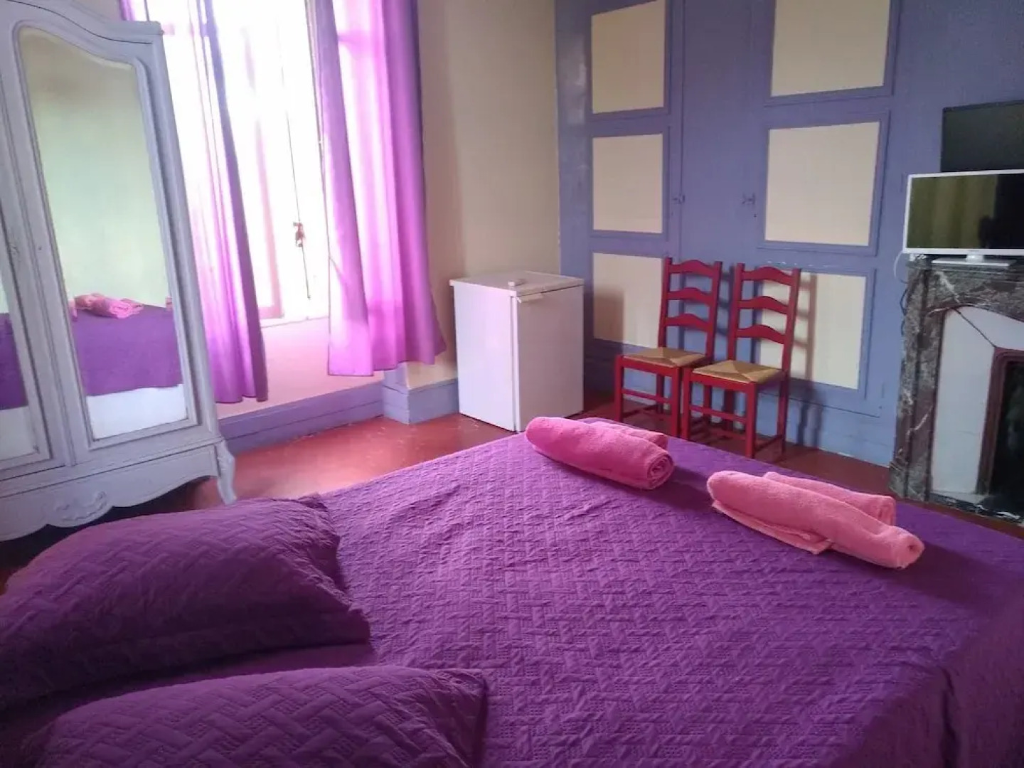 Jardin de Tredos - Libertine Hotel for Caters to Adults