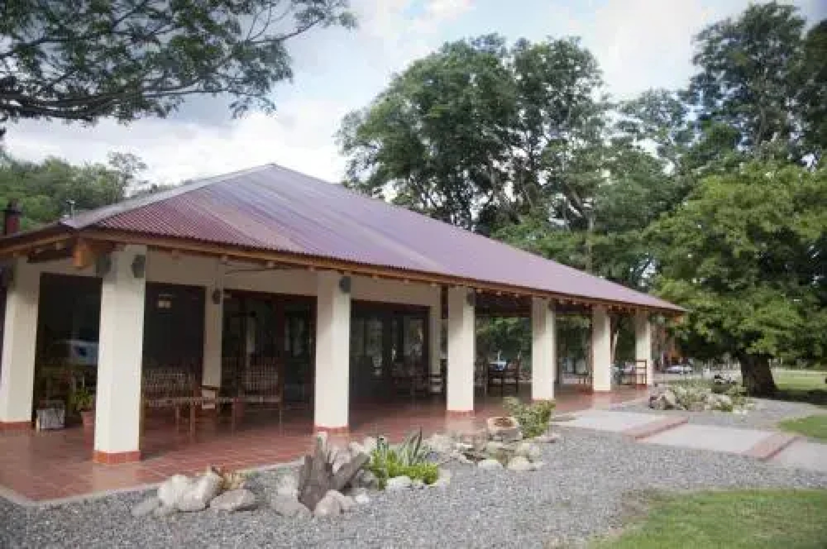 KILLA HOTEL Conciencia y Bienestar