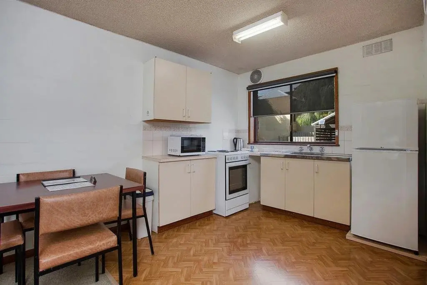 Eastern Beach Holiday Units