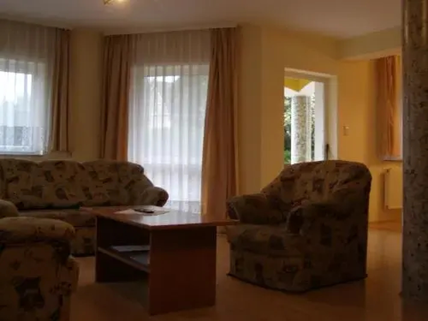 Óvár Apartman Hotel
