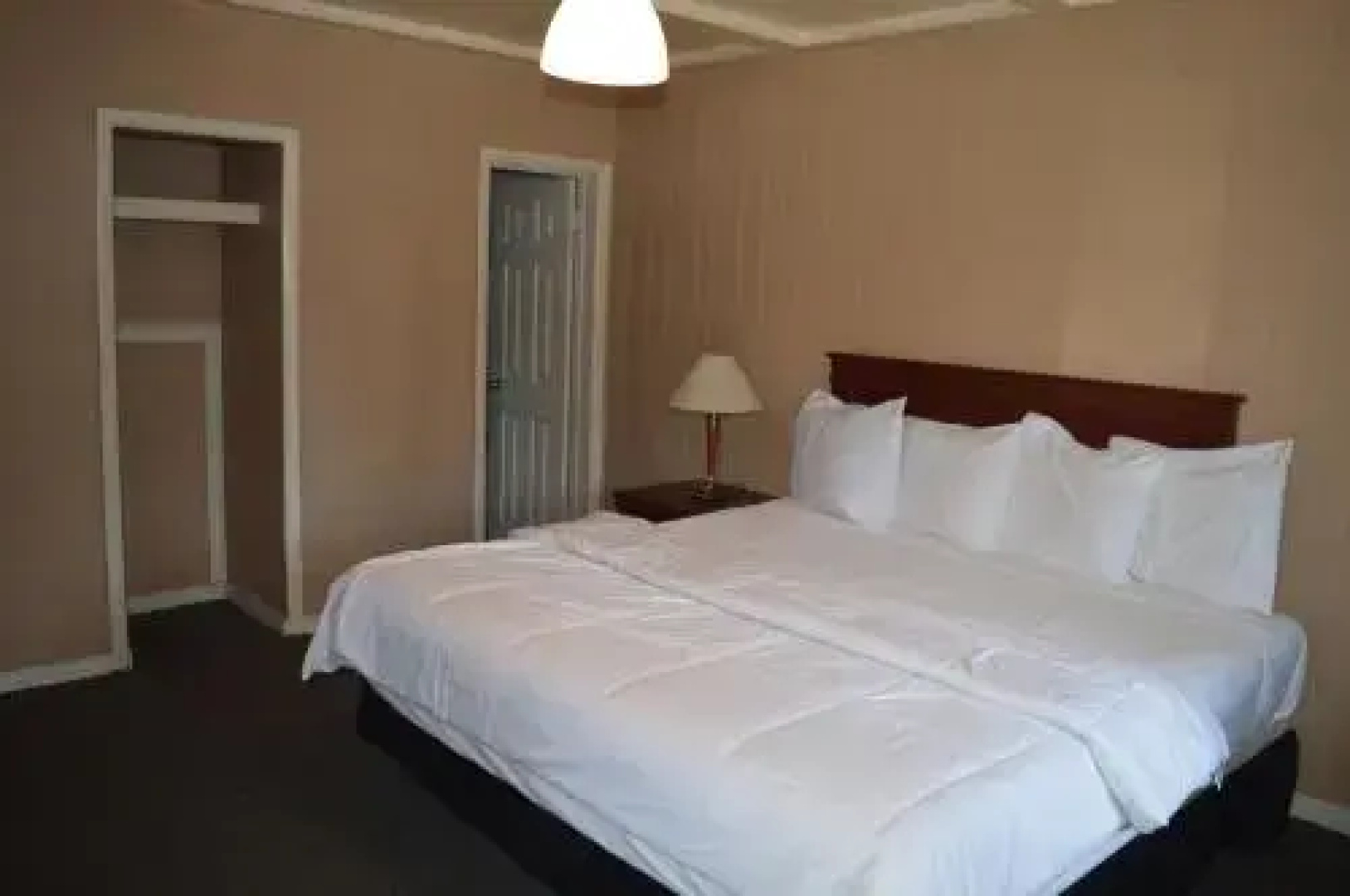 Parkview Motel