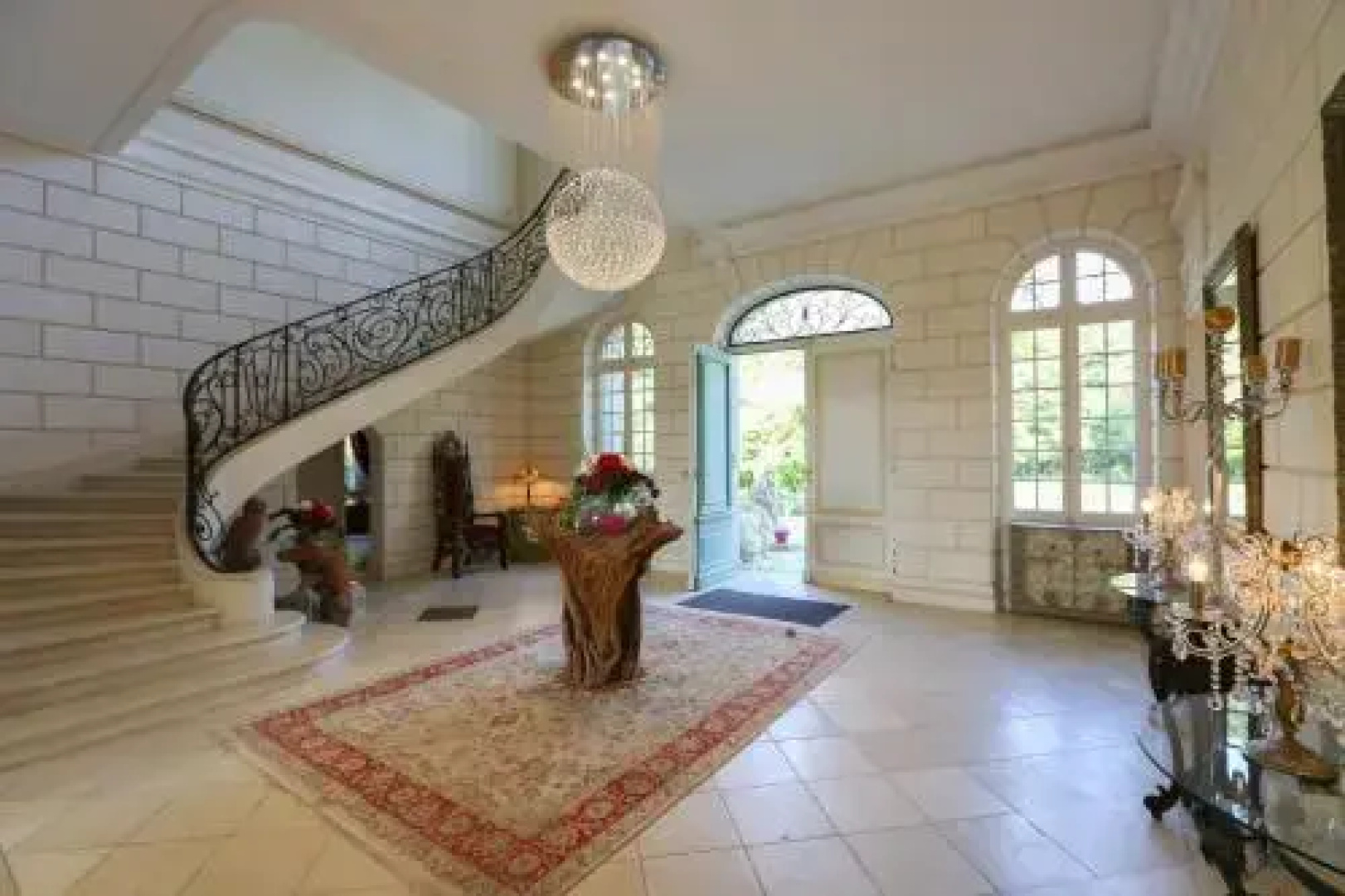Chateau Le Lout