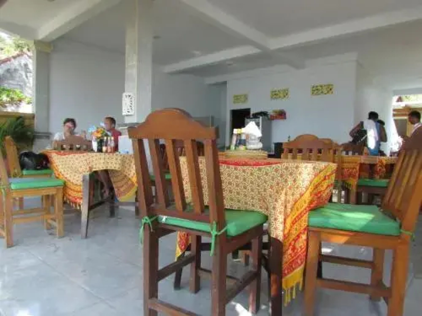 Warung Jemeluk & Home Stay