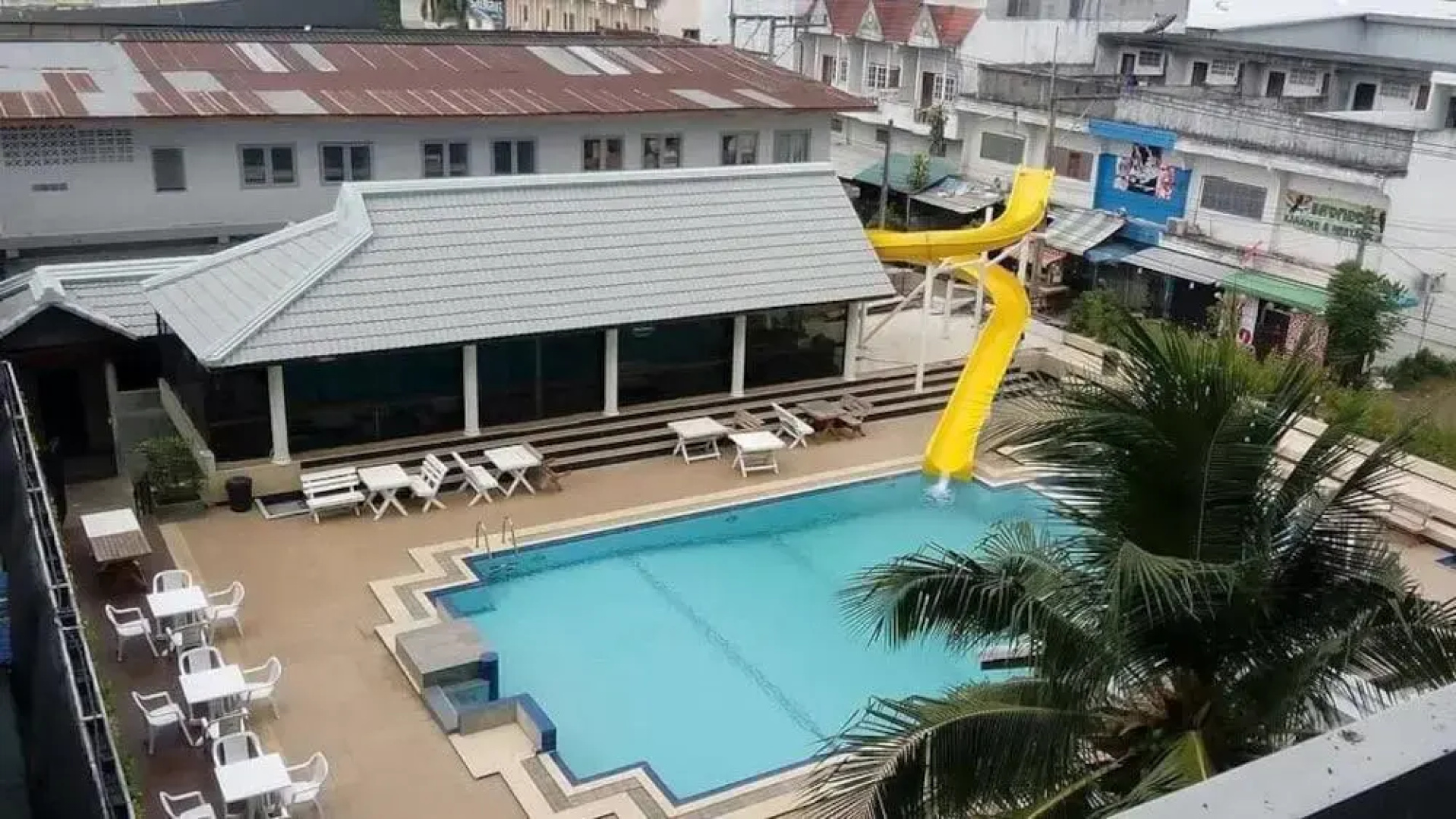 Lom Sak Nattirat Hotel