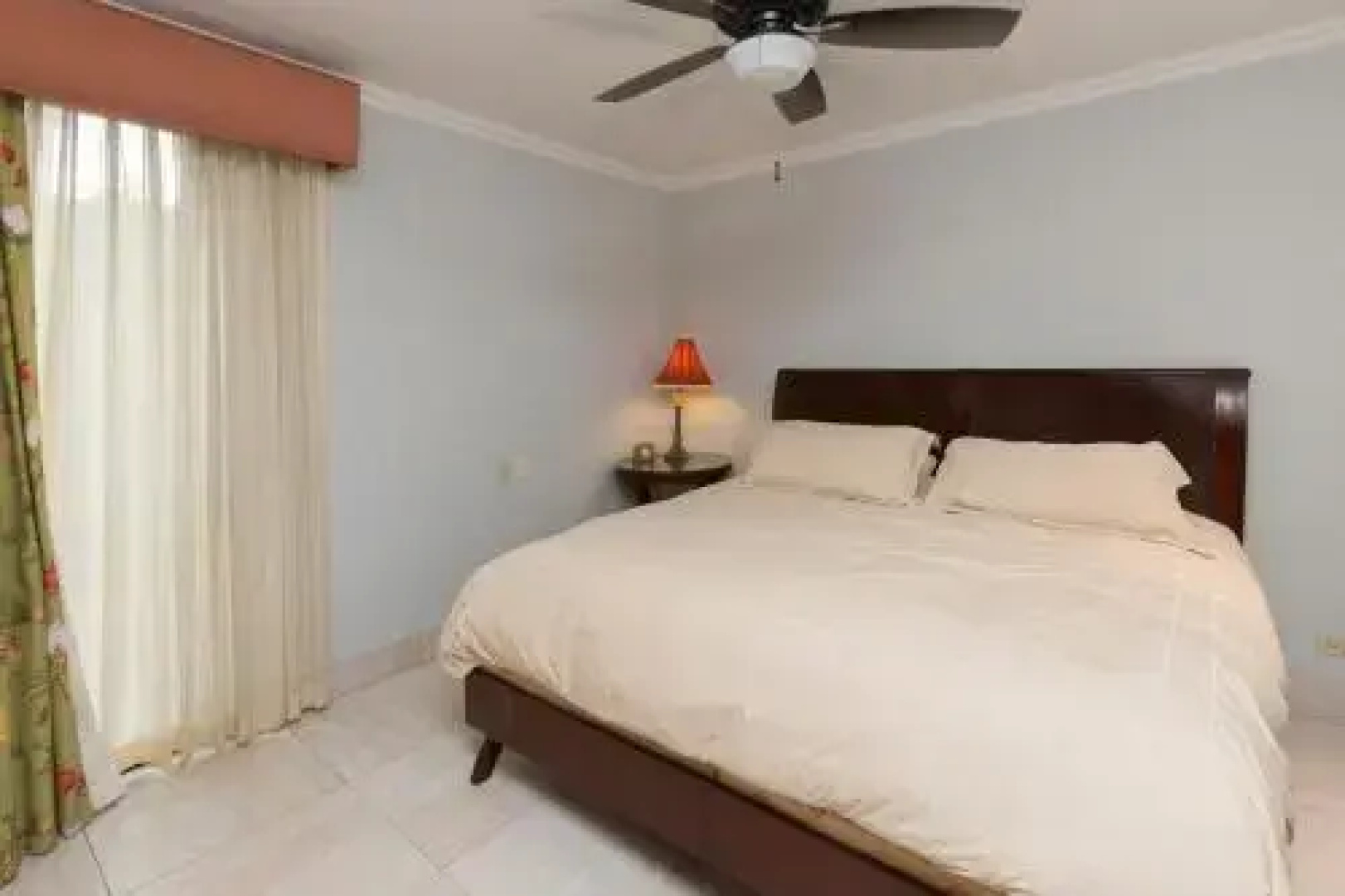 Luxury 3BR Condo with nice Oceanviews - Boug 1204