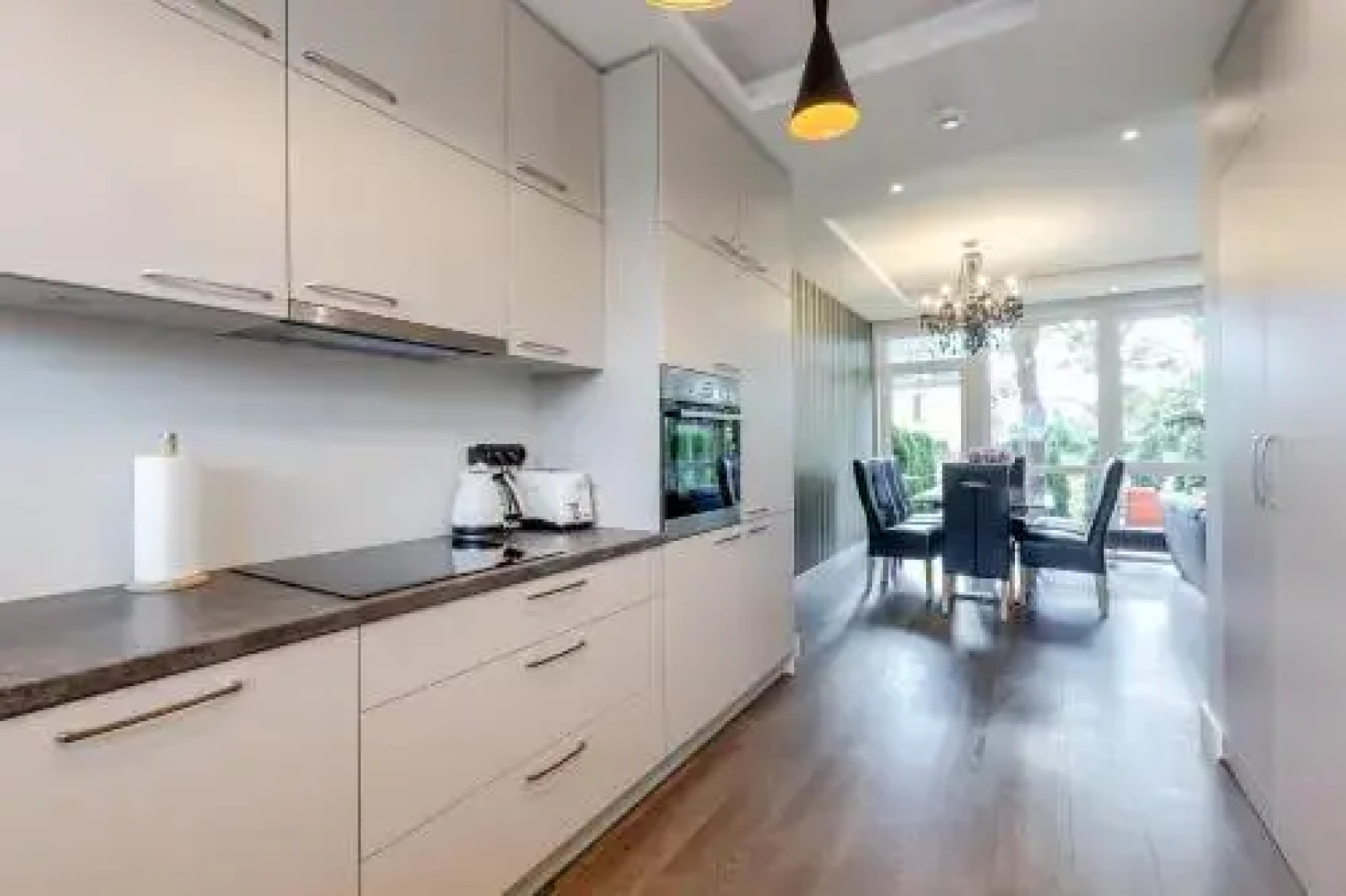 Amber Diamond - 3 Level Townhouse