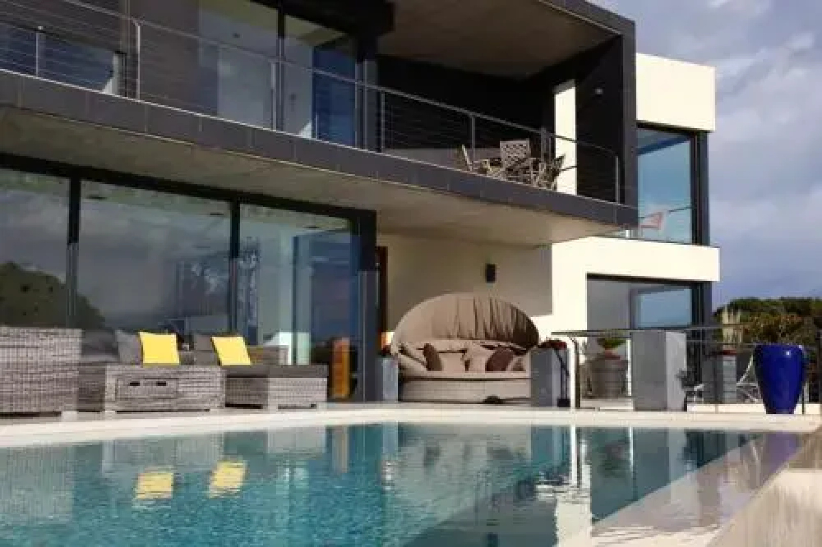 Villa La Riviera