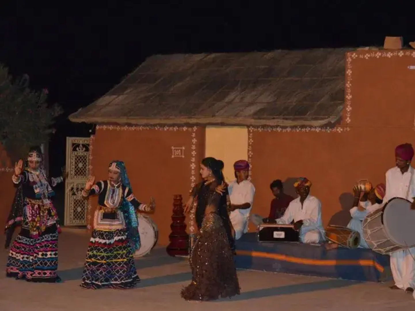 Fifu Desert Resorts