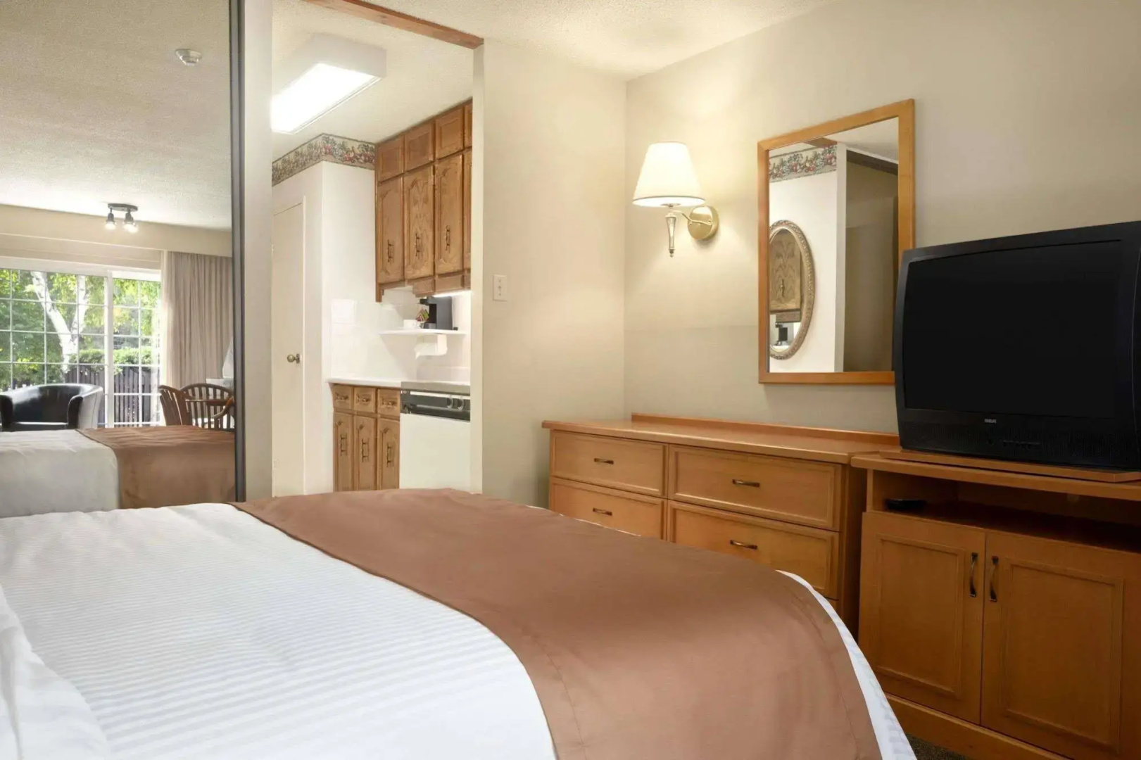 Knights Inn Harbour Resort Lagoon City Brechin