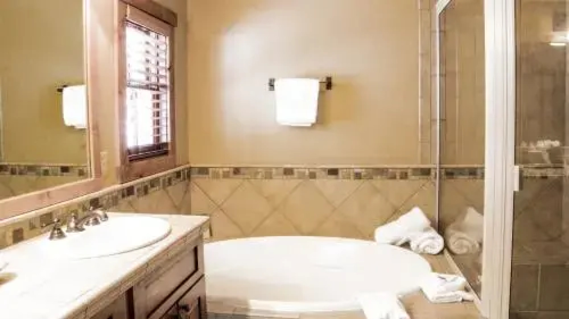 Whispering Pines - SAW51 - 3 Br Chalet