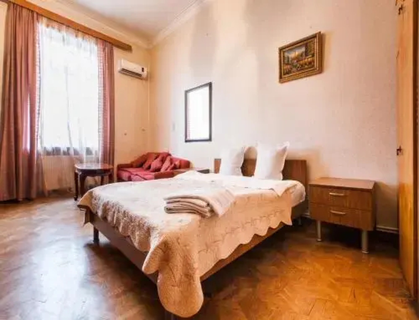 Aparthotel Econom Royal