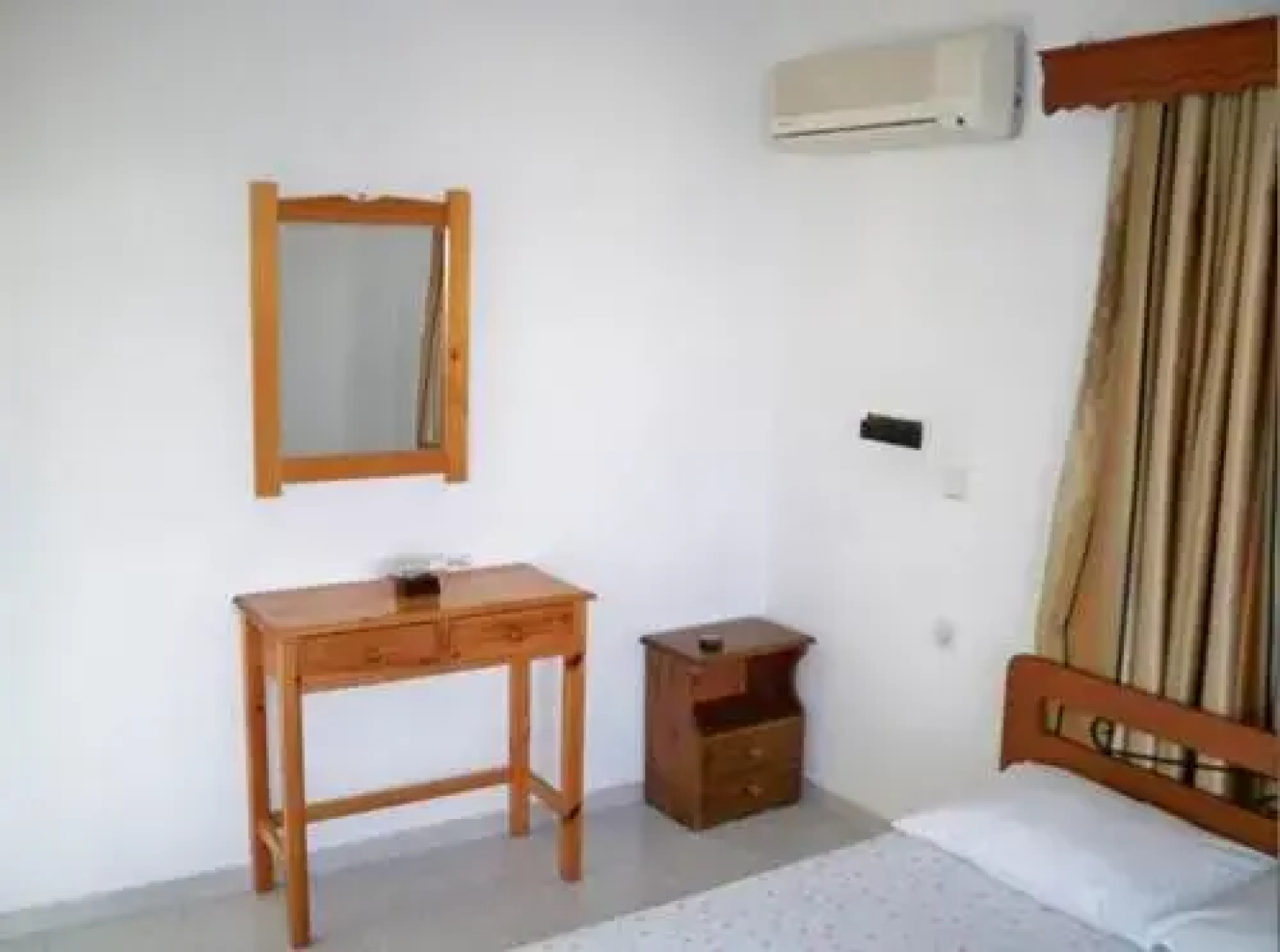 Iris Apartments
