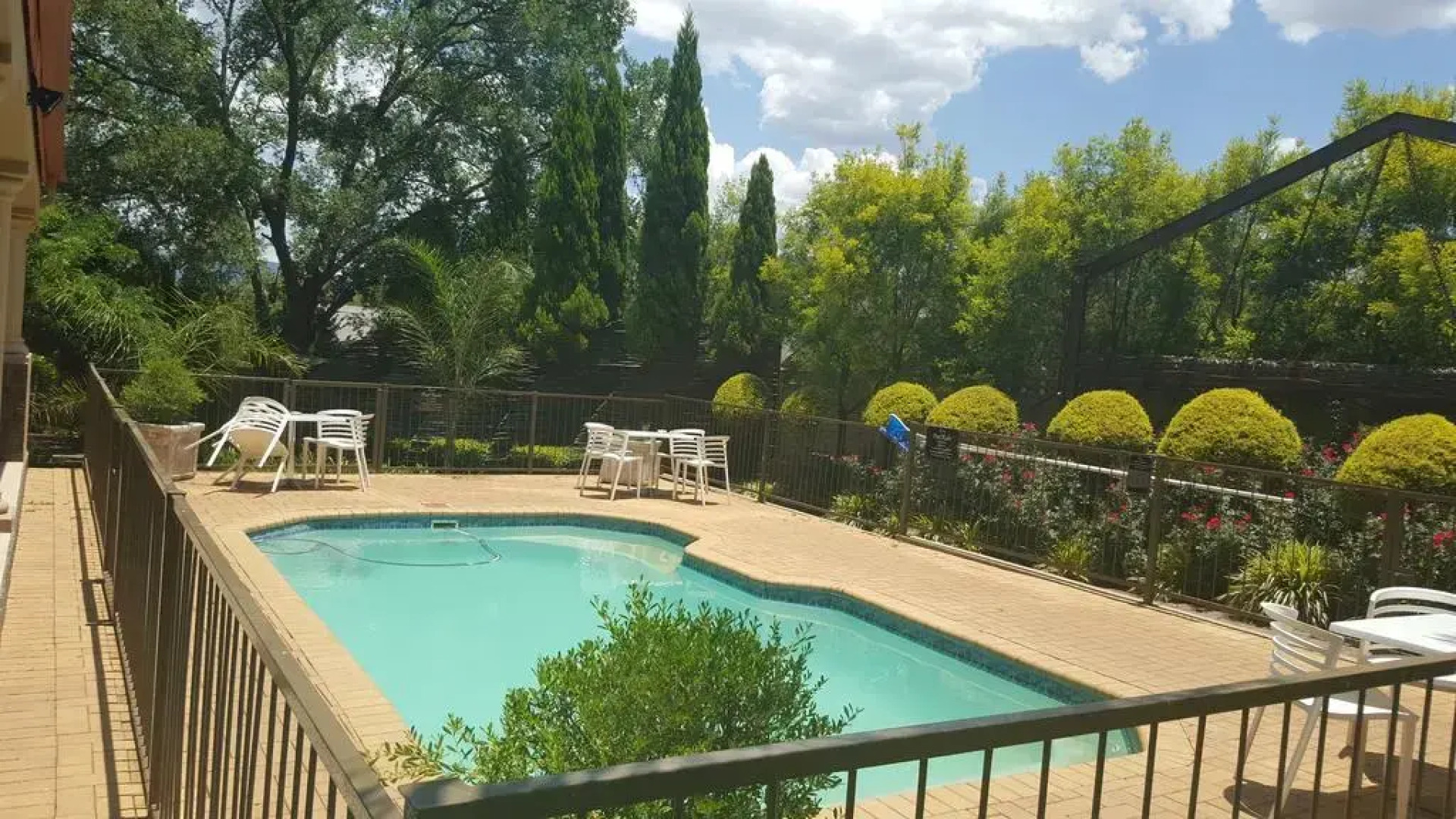 Hutten Heights Lodge by Ilawu