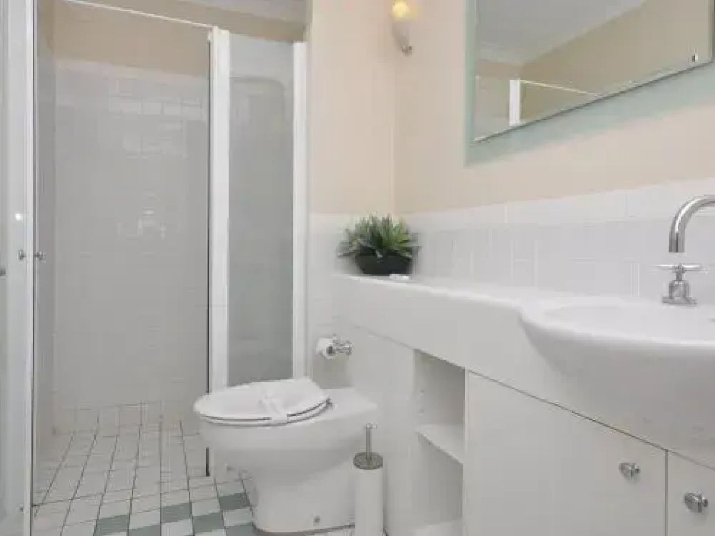 Villa 3br Vista Resort Condo located within Cypress Lakes Resort (nothing is more central)
