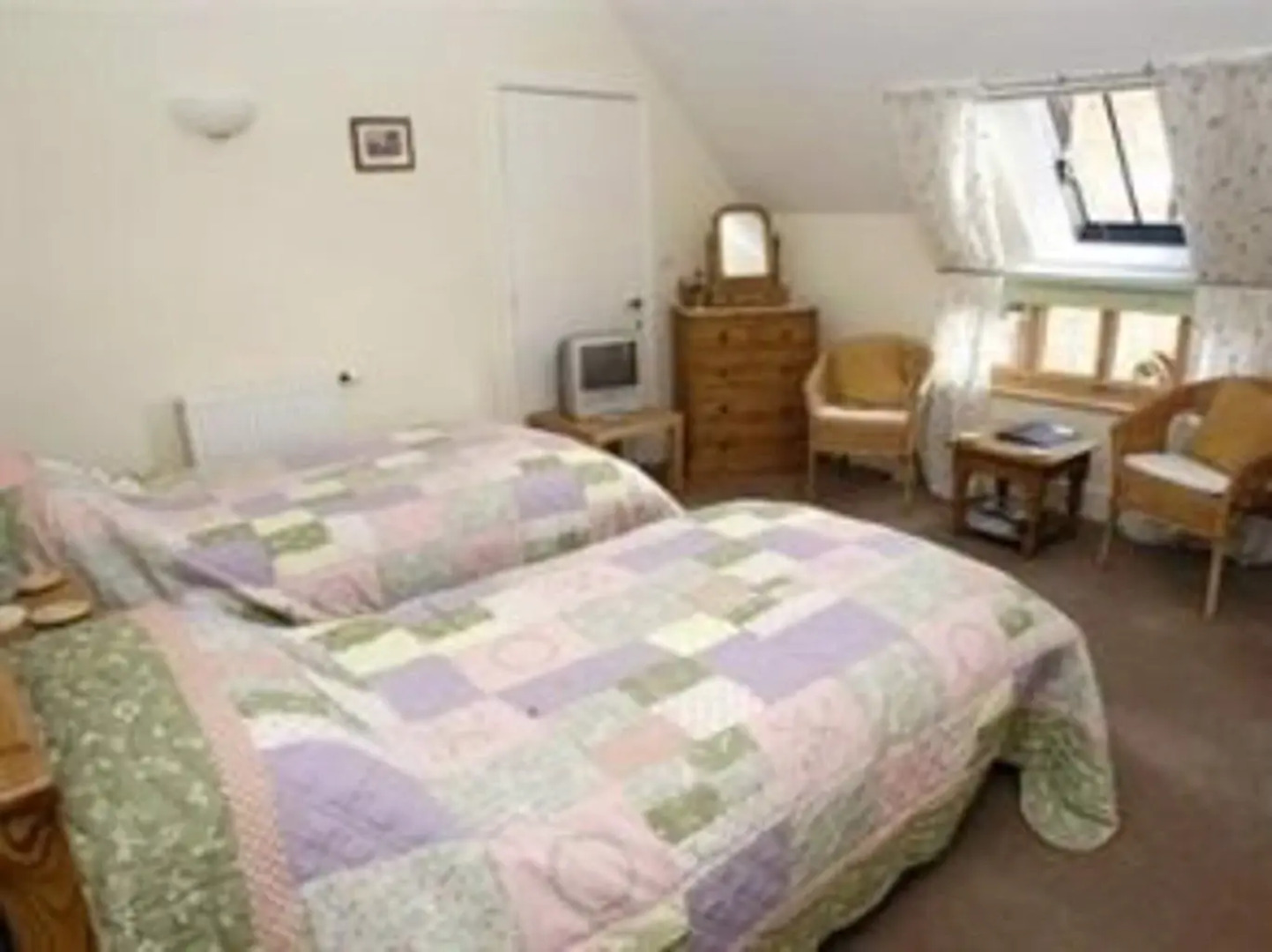 Lodge Farmhouse Bed & Breakfast