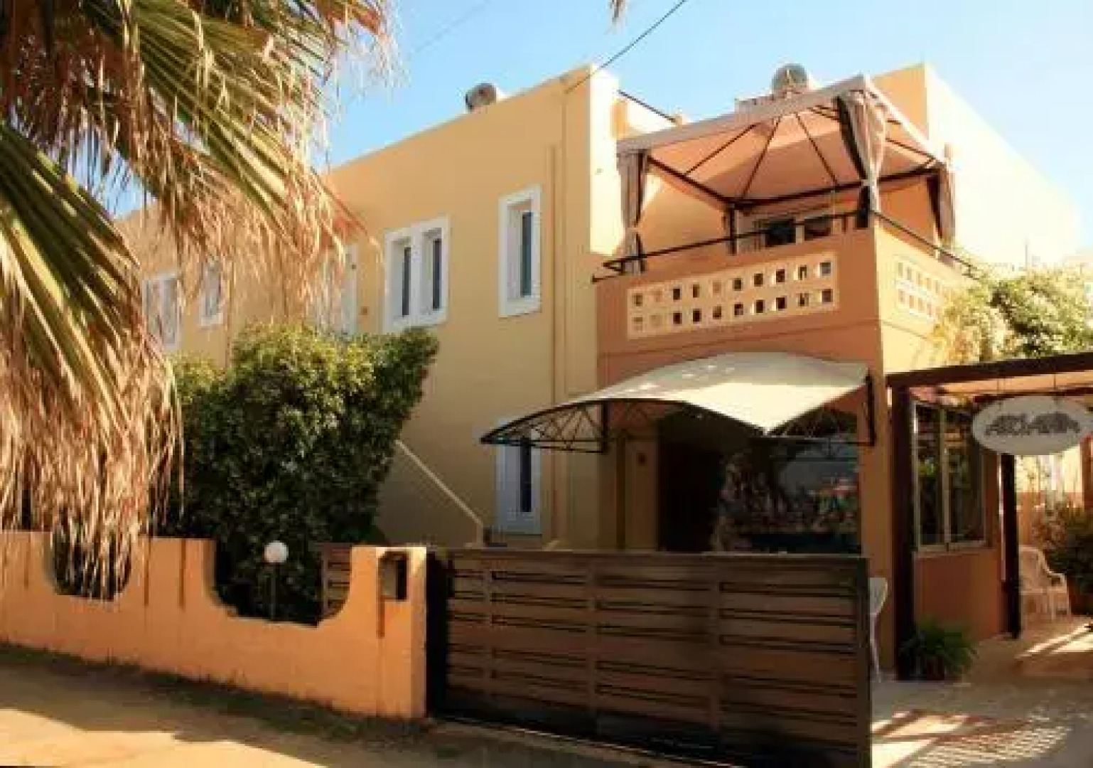 Ariana Studios and Apartments