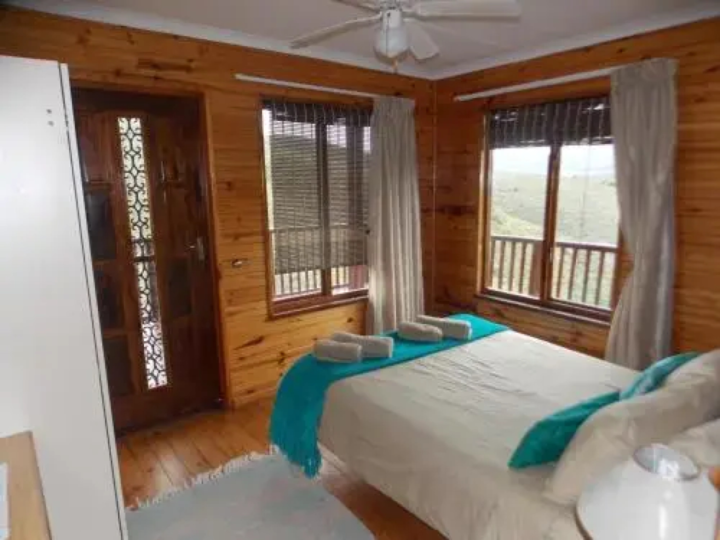 Eagle Falls Country Lodge