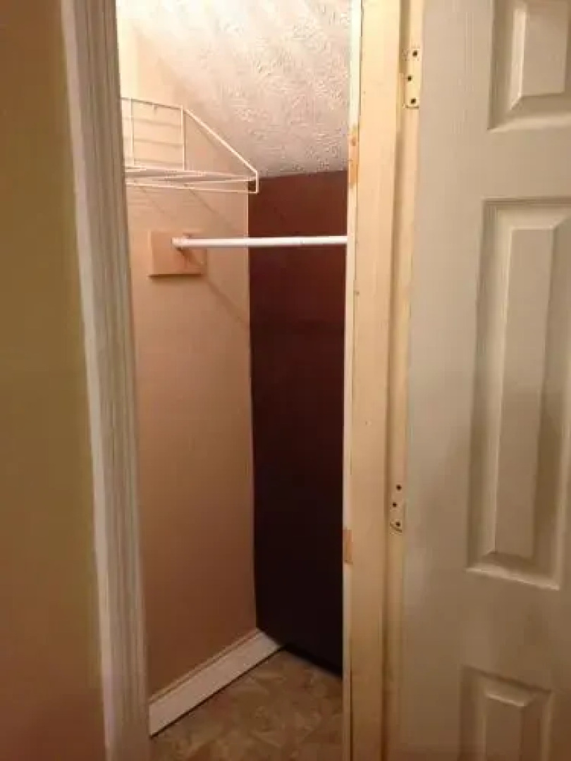 Lewis & Pearl Two-Bedroom Apartment B