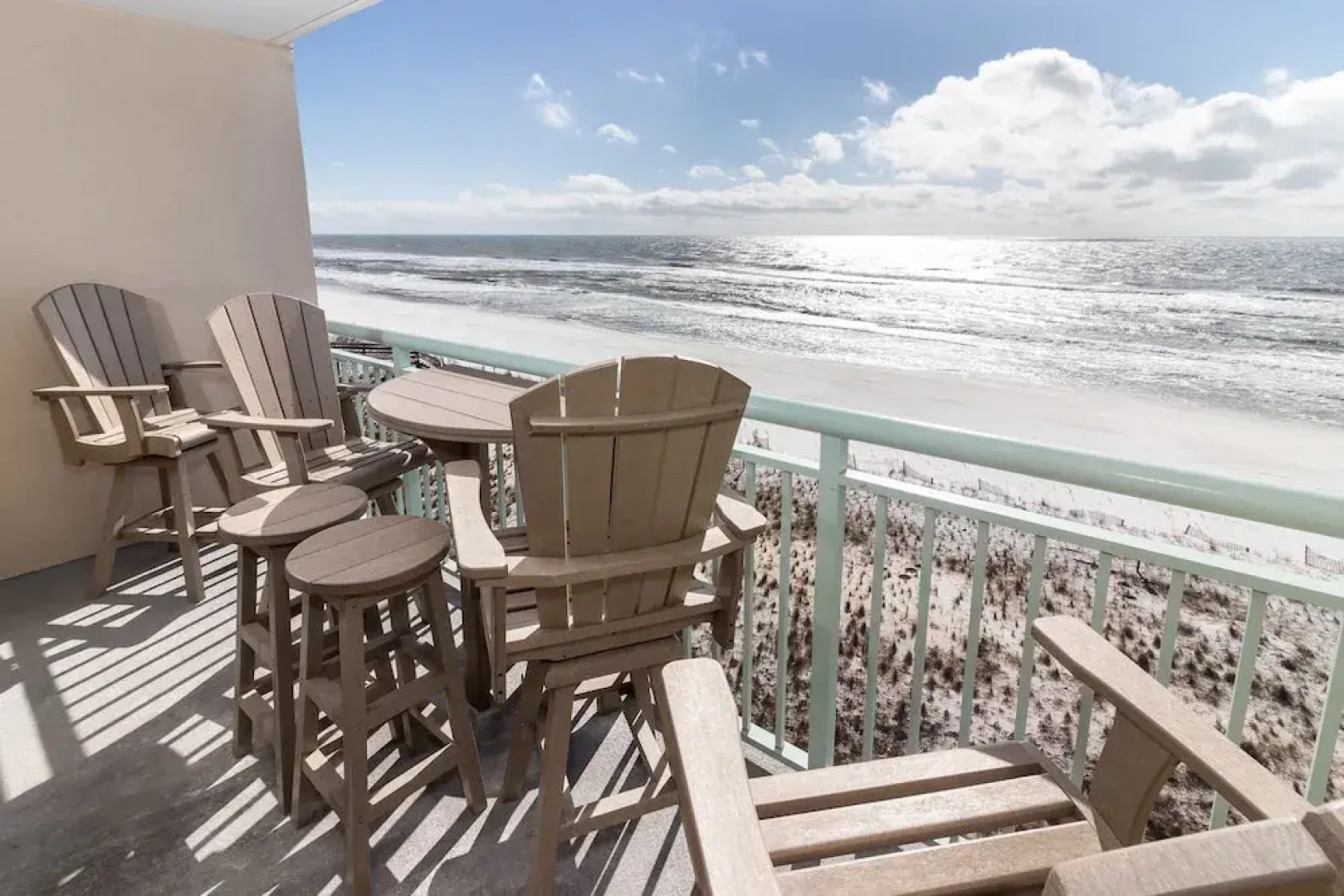 Pelican Isle 510 by RedAwning