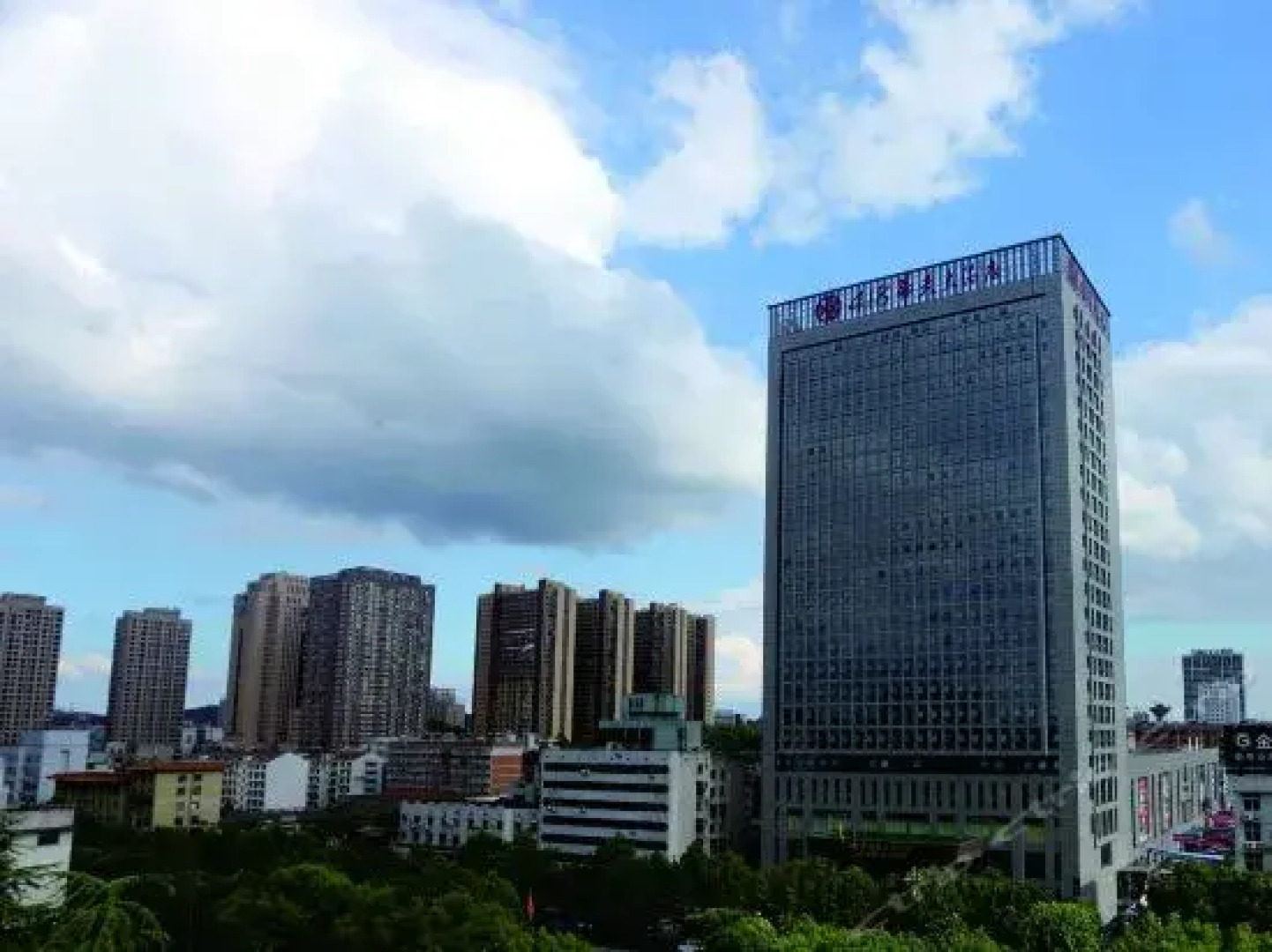 Loudi 418 Huatian Hotel