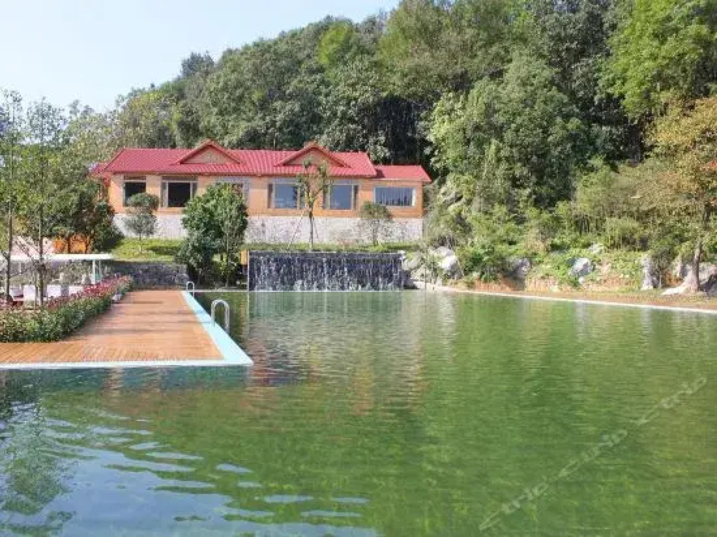 Yichang Changyang North Island Hotel