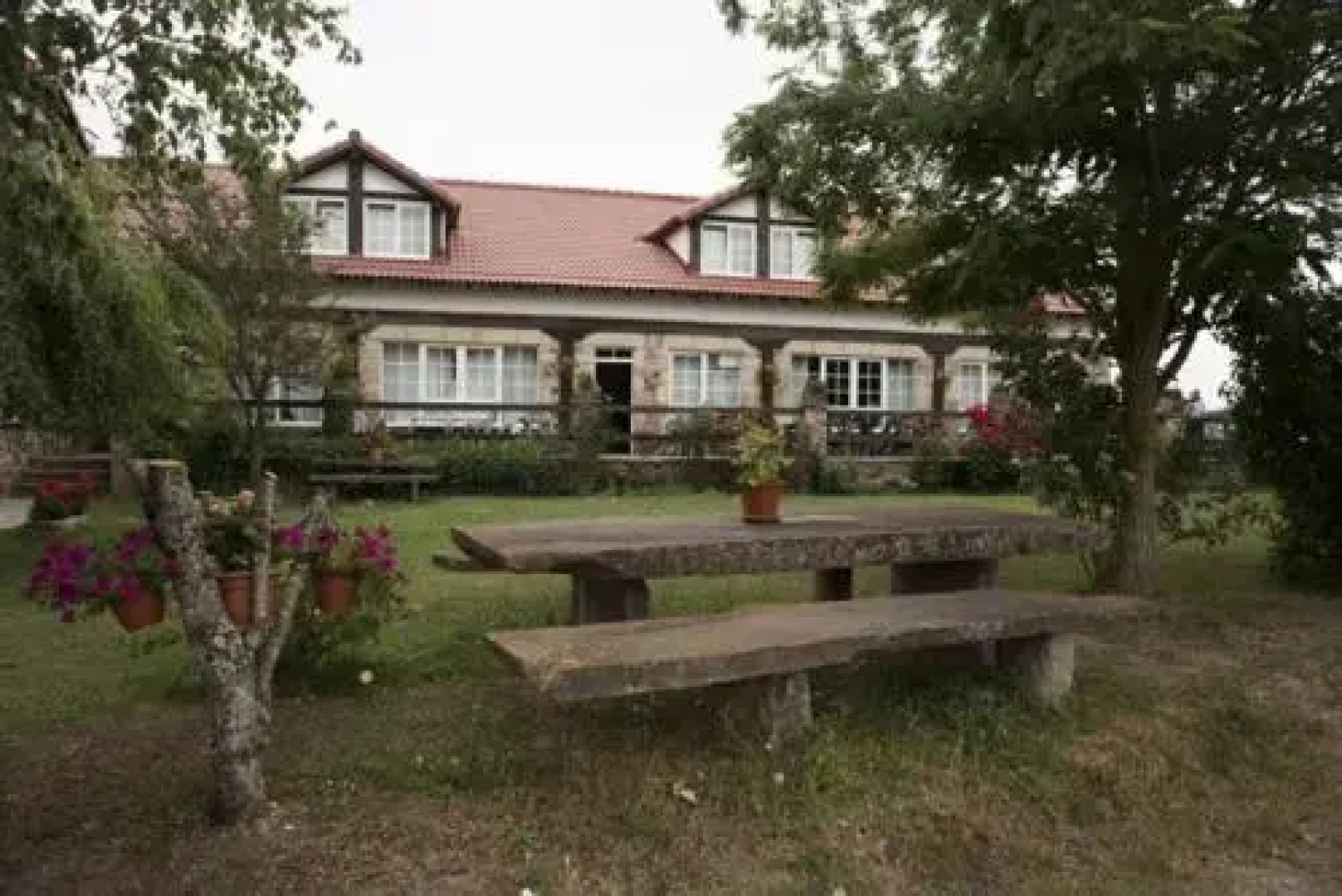 Hotel-Restaurant Campoo Los Valles