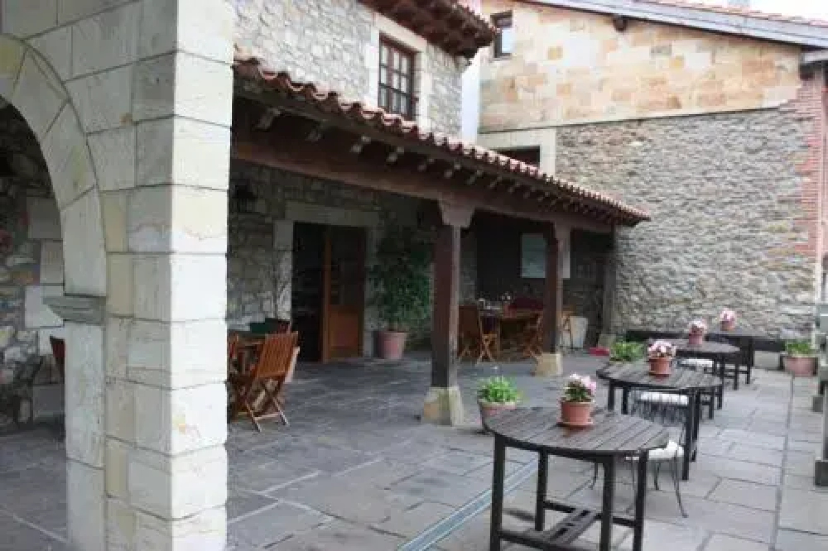 De Peredo Y Villa