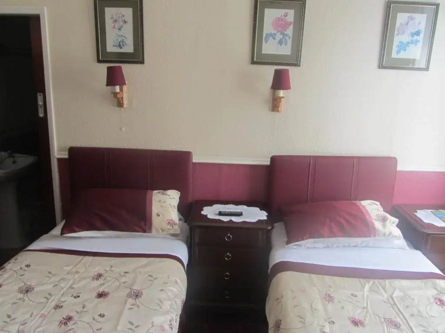 Roseberry Hotel
