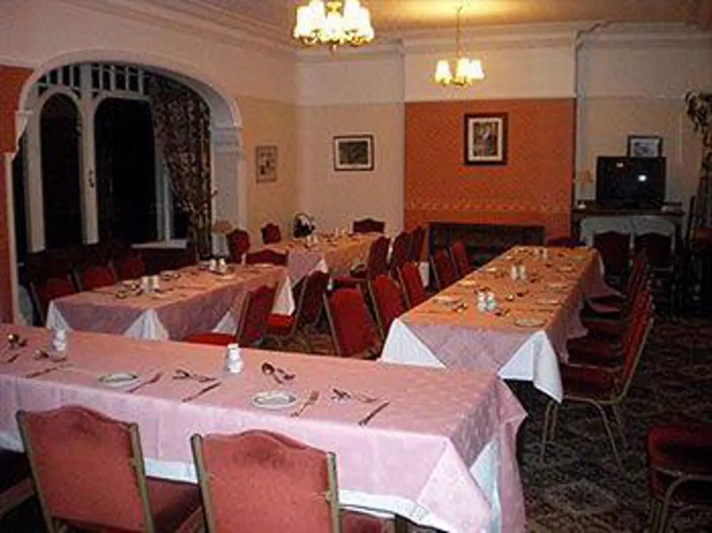 Claireville Hotel