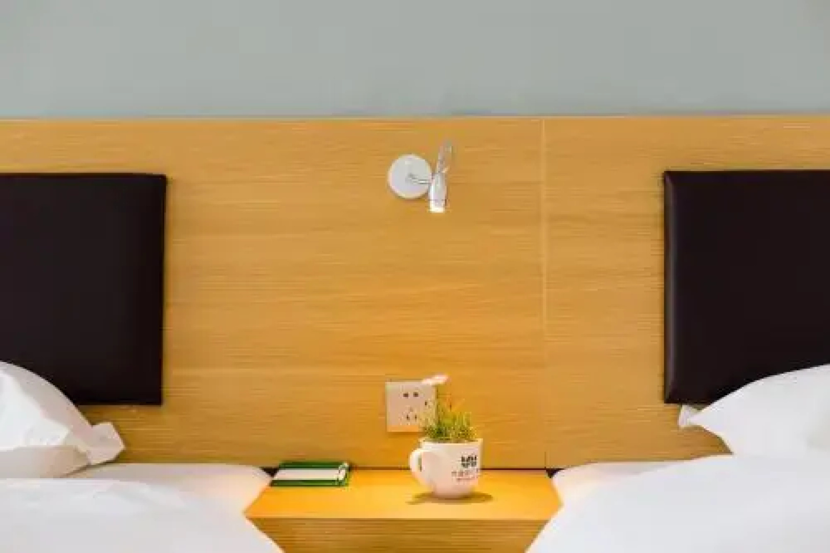 He Tu Traveling Hotel