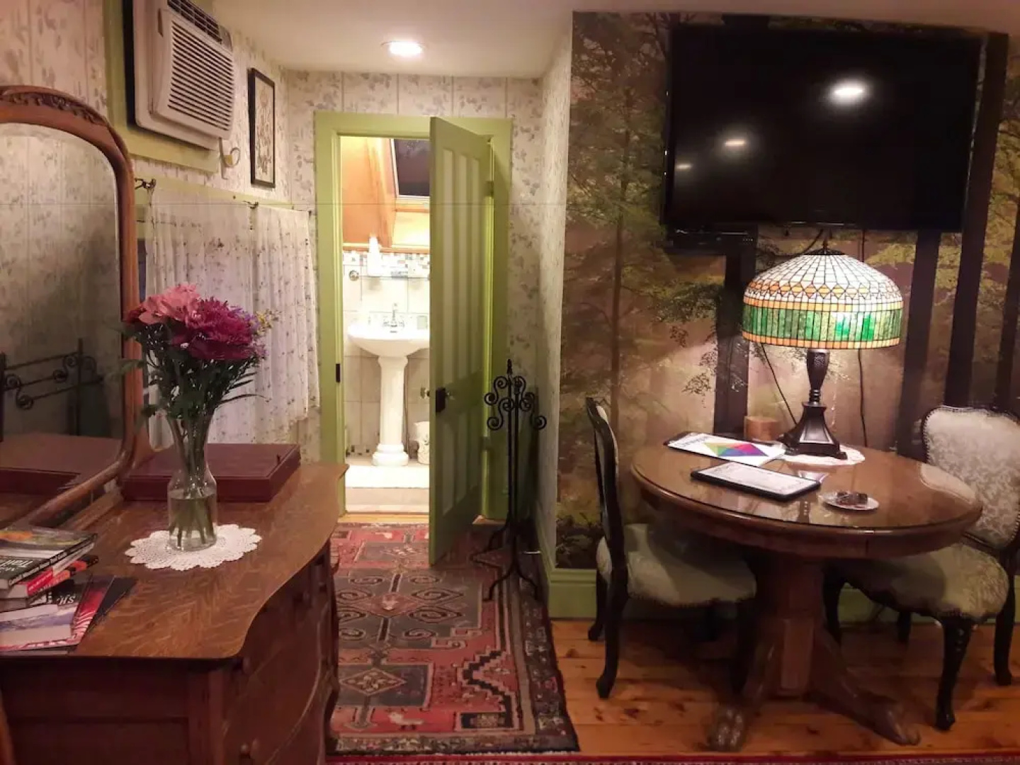 Barclay Heights B&B at Smythe House
