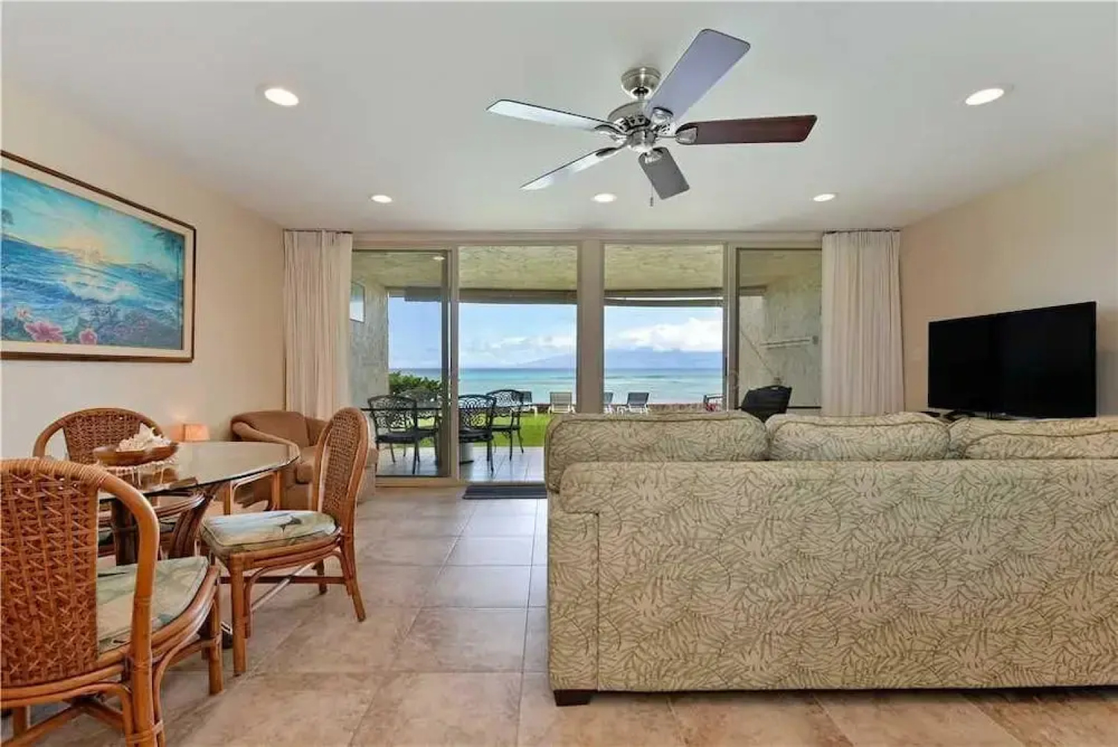 Lokelani #C104 - 1 Br condo by RedAwning