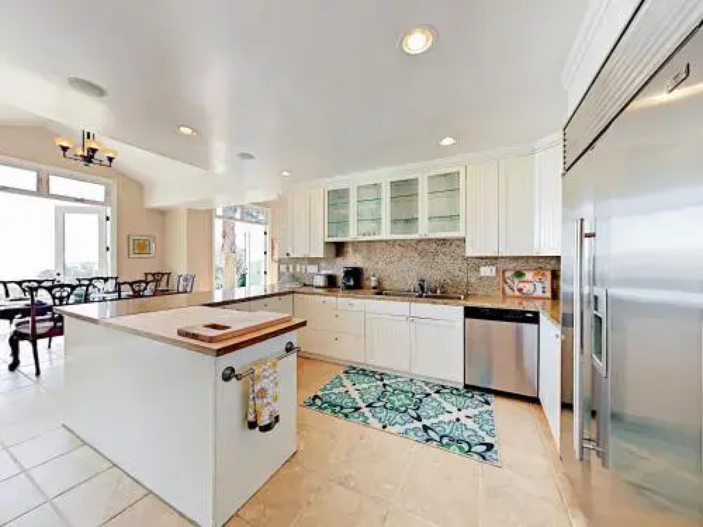 6621 Azorena Lane House - 4 Br home by RedAwning