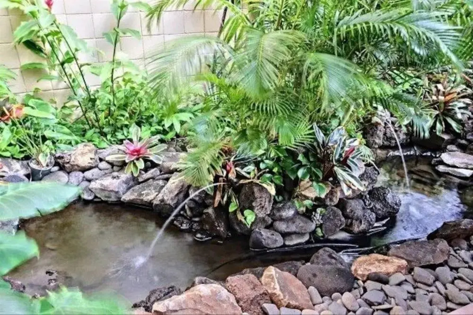 Valley Isle 705 by RedAwning