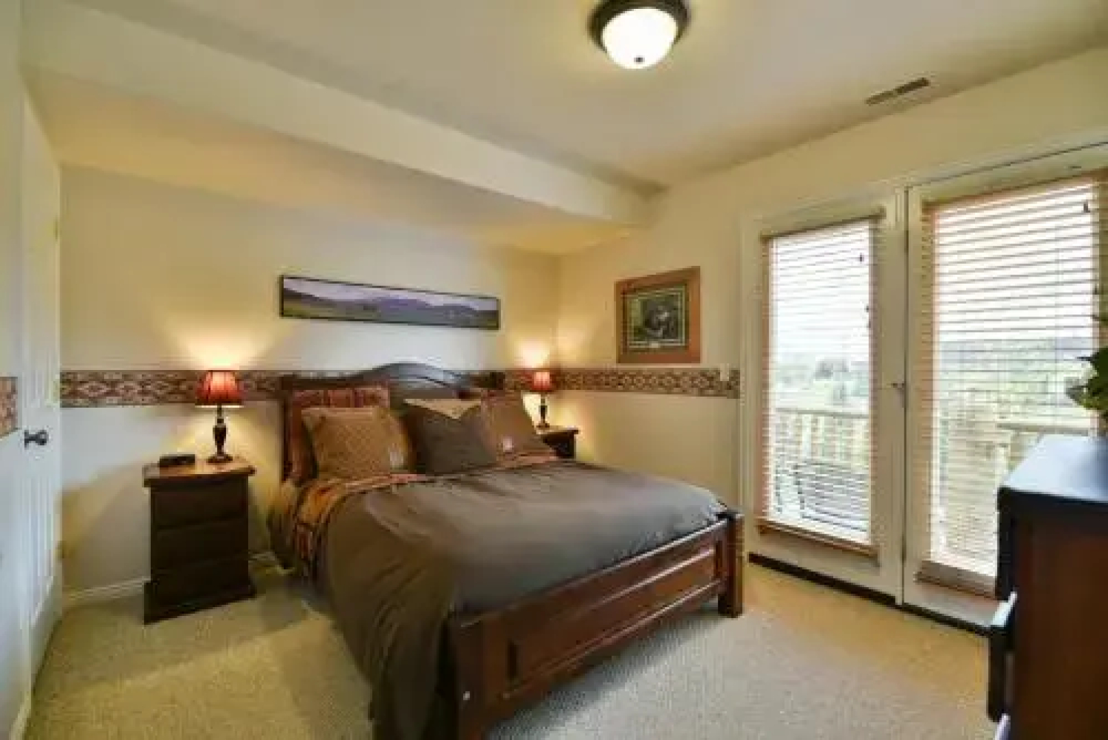 Moose Hollow Condo #1206 at Wolf Creek Resort Near Powder Mountain, Snowbasin, Nordic Valley And Pineview in Eden Utah