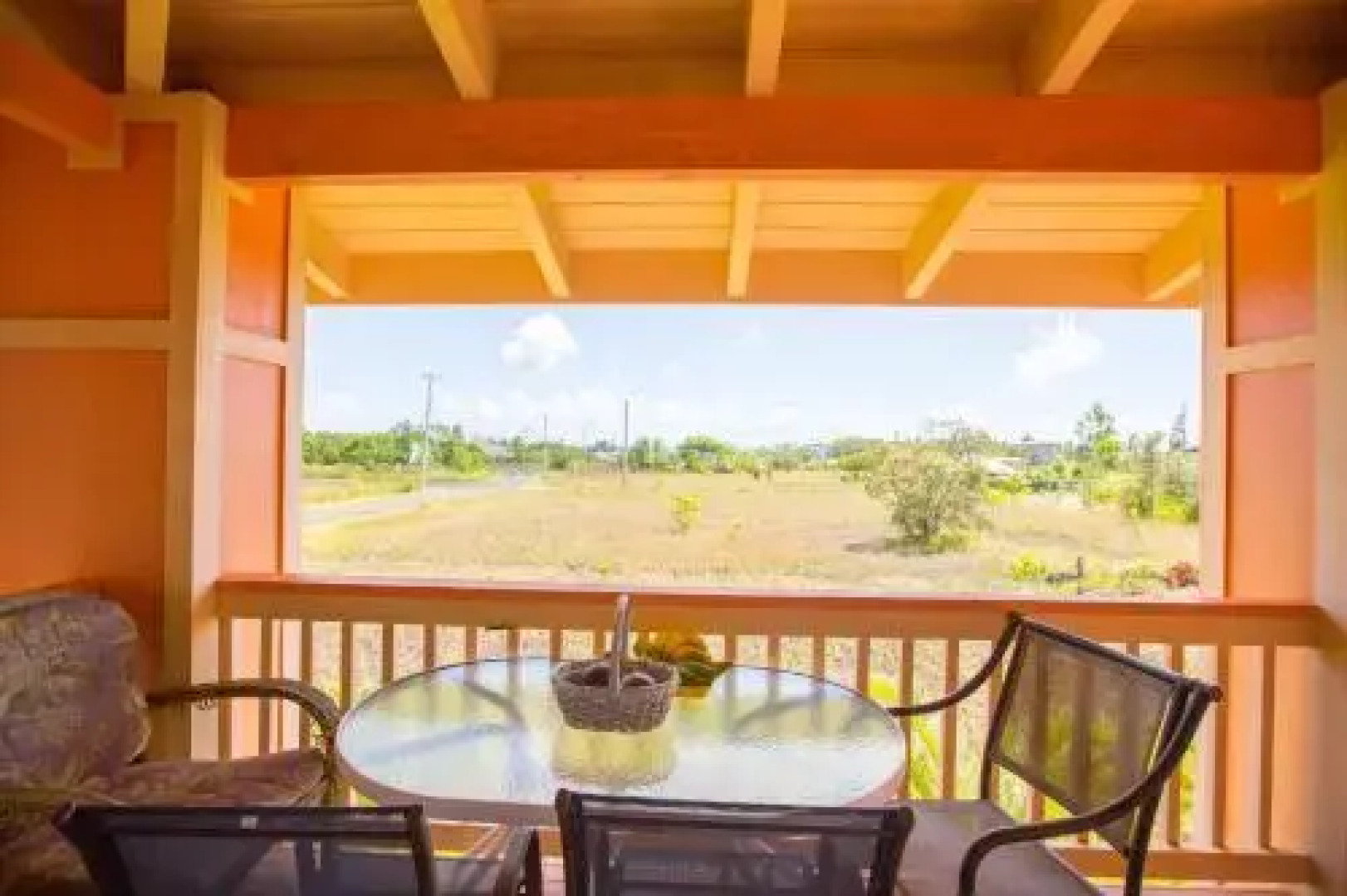 Coconut Palms Vacation Rental near lava fields and beaches