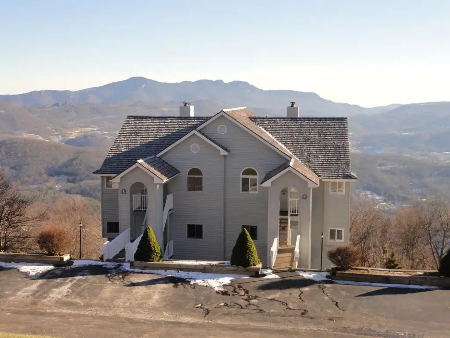 Southcrest Overlook by VCI Real Estate Services