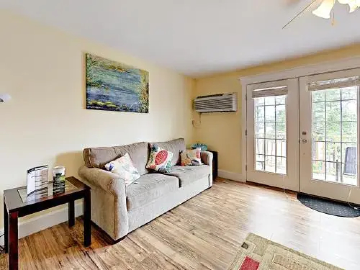 Resort Condo Unit C - 2 Br condo by RedAwning