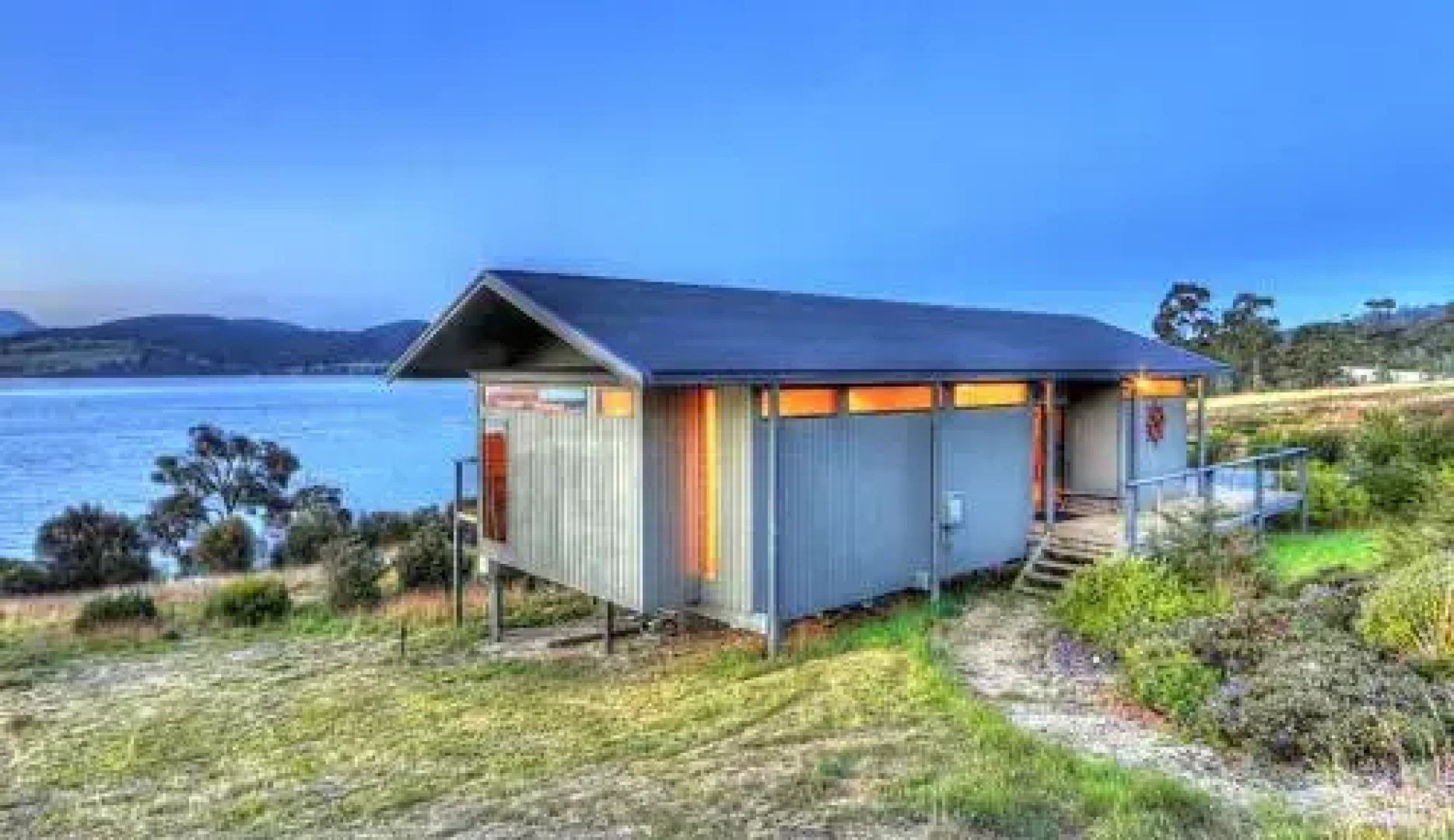 Captains Cabin Bligh Point on Bruny Island