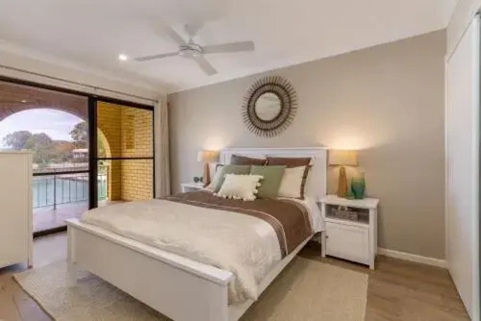 Elegant Waterfront Gem where the Ocean meets the Canal!