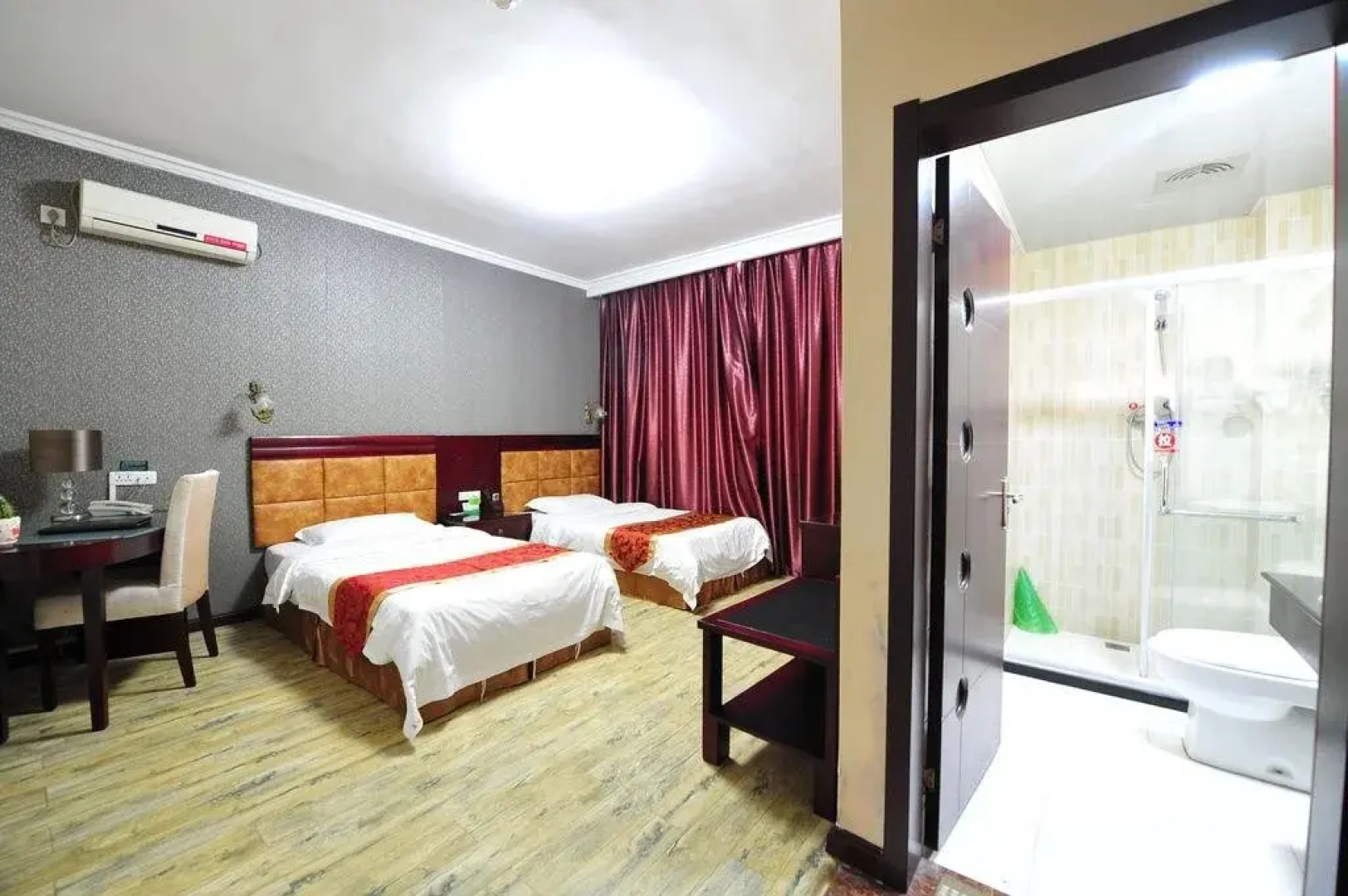 Yongpeng Haitian Hotel Seaside Branch