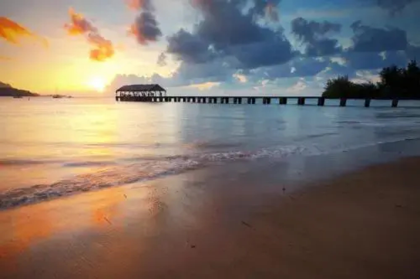 Hale Kamalani by RedAwning