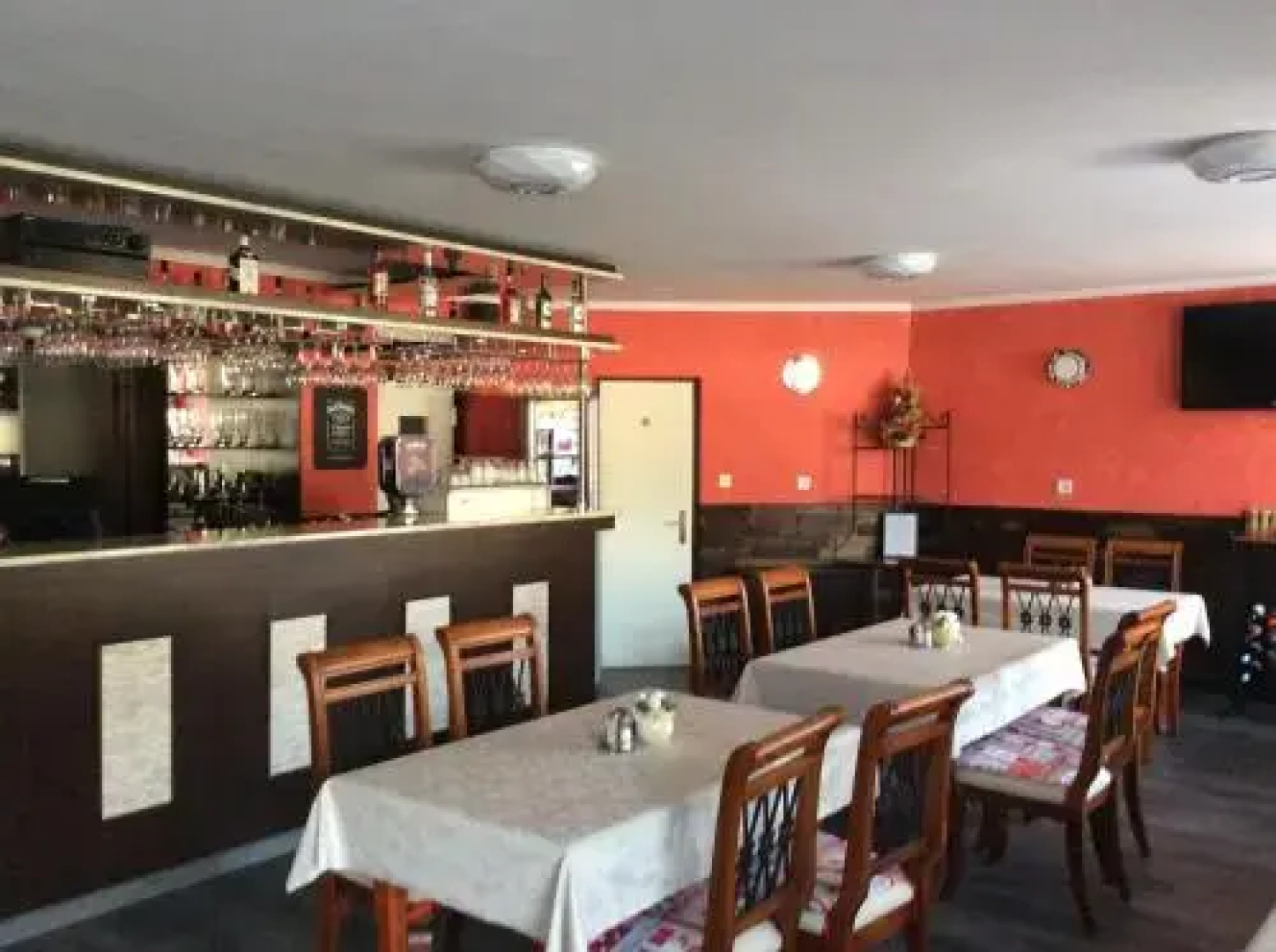 Földvár Panzió és Corner Sport Büfé