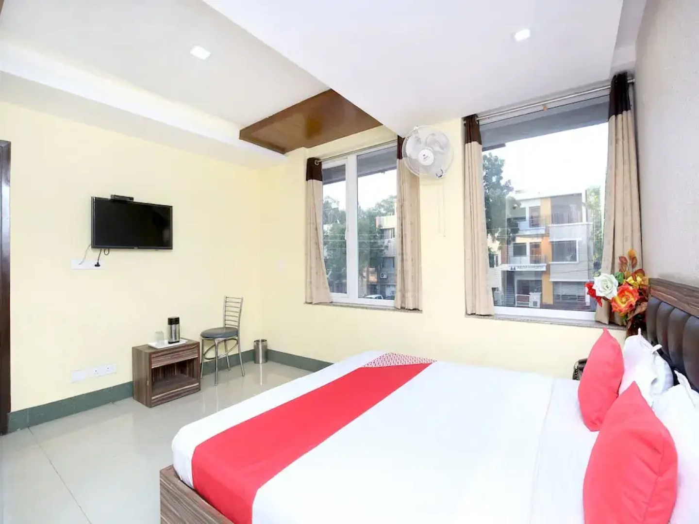 OYO 15030 Hotel ESS PEE Grand