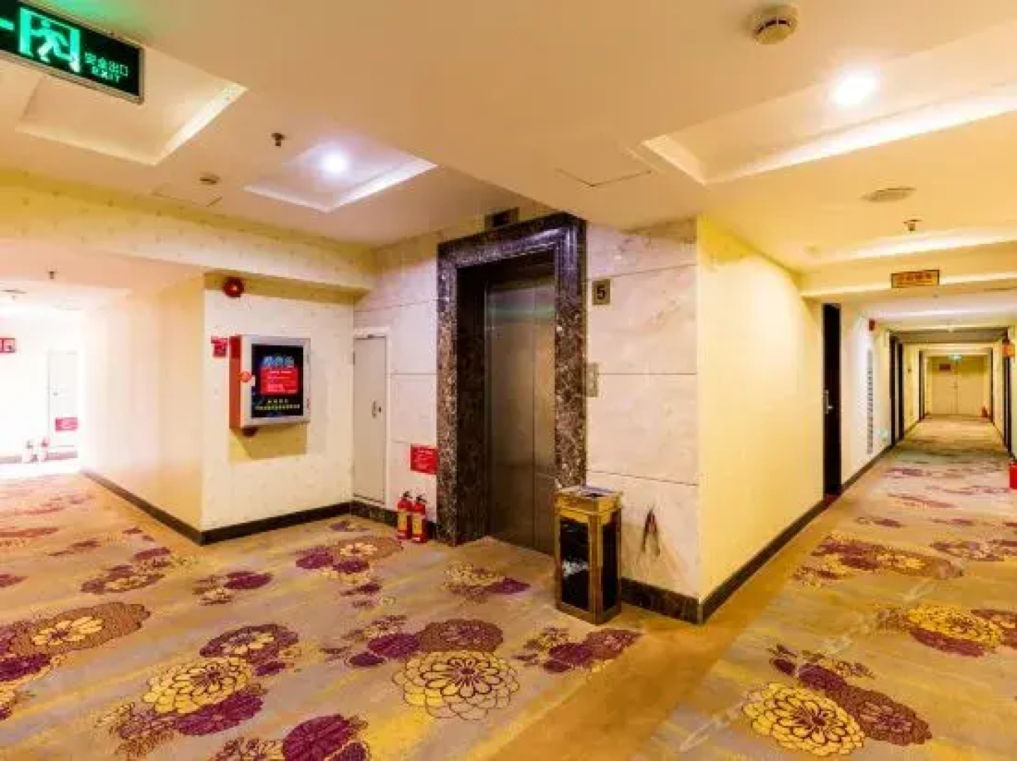 Liuhe Business Hotel