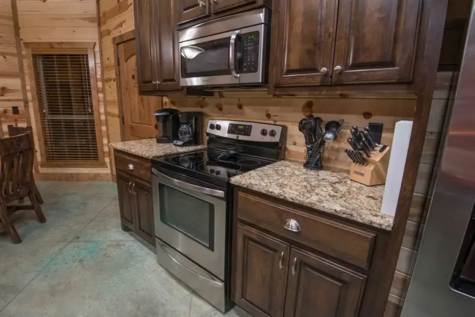 A River Runs Through It Lodge - 4 Br Cabin