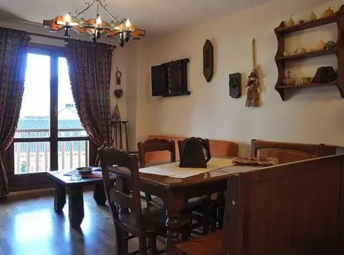 Apartamentos los Pirineos