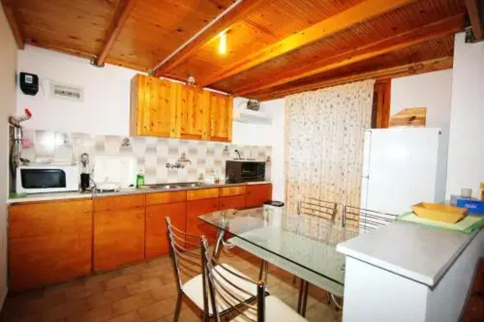 Foinikas Rooms